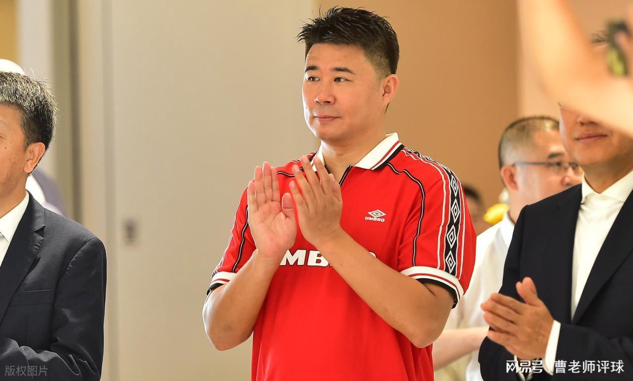 全国官方开奖网站-全队遭批，唯他获赞！董方卓唯一认可的U23铁腰，要登陆英超了